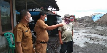 Warga Pangenan Keluhkan Pencemaran Stockpile Batubara, LH Turun Gunung