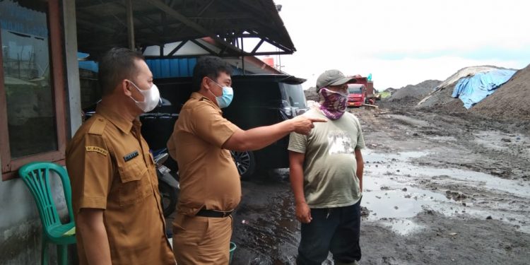 Warga Pangenan Keluhkan Pencemaran Stockpile Batubara, LH Turun Gunung