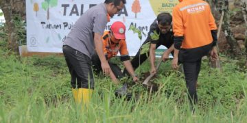 Peduli Lingkungan, Baznas Majalengka Tanam Pohon