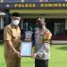 Kapolres Doffie Beri Penghargaan Kades Luragung Tonggoh