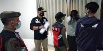 Jelang Ramadan, Satpol PP Ciduk 15 Pasang Mesum dan Sita 327 Botol Miras