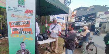 Tiap Jumat DPC PKB Gelar Food Bank