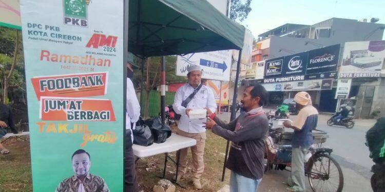 Tiap Jumat DPC PKB Gelar Food Bank