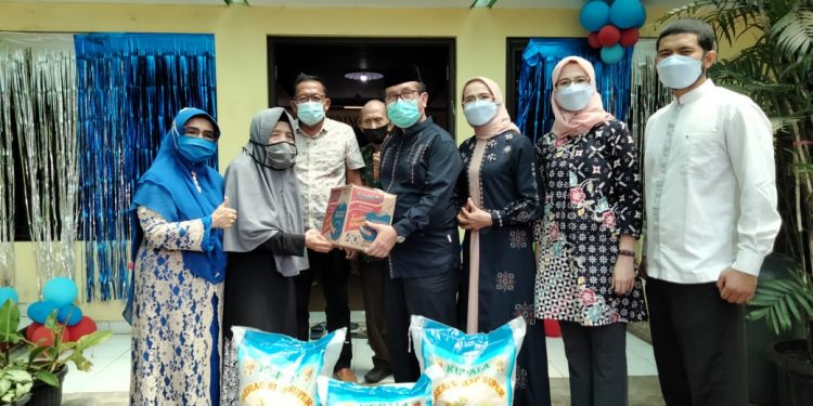 Jelang Ramadan, Keluarga Imron Rutin Selalu Berbagi