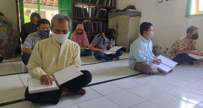 Santri SLB Majalengka Semangat Baca Alquran Braille di Bulan Ramadan