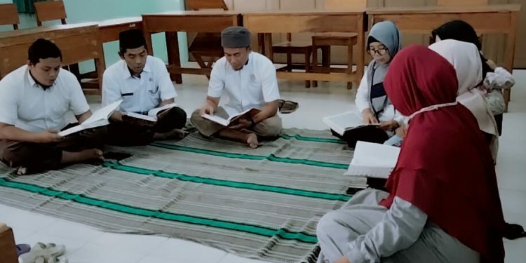 SD Negeri 1 Cigobangwangi Gelar Tadarus Al –Qu’ran dan Kultum