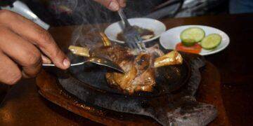 Cita Rasa Kambing Bakar Taaj Cairo, Anti Prengus dan Rendah Kolesterol