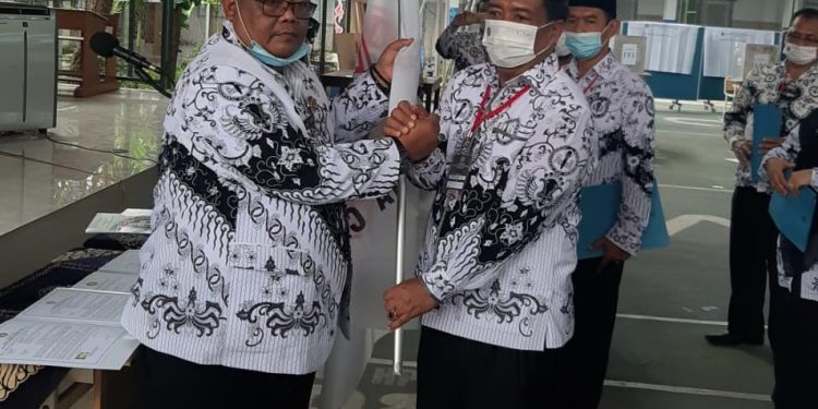 Irawan Wahyono Terpilih Sebagai Ketua PGRI Kota Cirebon