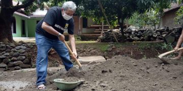 Kuwu Lebak Mekar Ikut Partisipasi Bantu Tambal Jalan Halimpu-Wangkelang