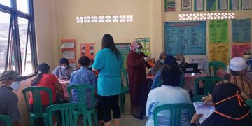 Puluhan Lansia di Cangkol Utara Ikuti Vaksinasi Tahap I