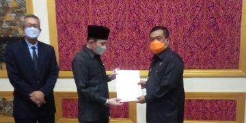 Resmi Nahkodai PD Farmasi, Emir Emban Tugas Berat