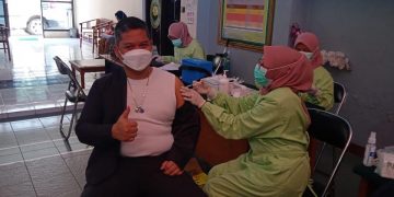 40 Pegawai PN Kota Cirebon Divaksin Dosis Kedua
