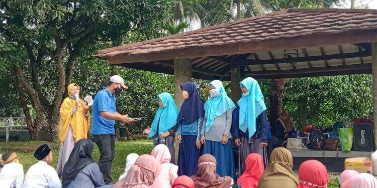 Rayakan Ultah Sederhana, Grage Sangkan Santuni dan Ajak Anak Yatim Berenang