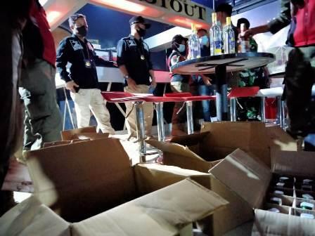 Belasan Pasangan Bukan Suami Istri Terjaring Operasi Pekat