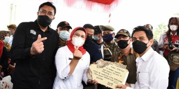Bupati Realisasikan Janjinya di 100 Hari Pertama Kinerja, Bongkar Tembok Alun-alun Indramayu