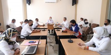 Acep Pimpin Rapat Kesiapan Penerapan OSS-RBA di DPMPTSP