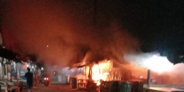 4 Kios di Pasar Cigasong Terbakar Diduga Akibat Korsleting Listrik