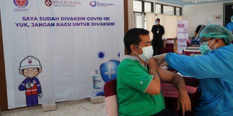 Seribu Karyawan Indocement Mulai Ikut Vaksin Gotong Royong