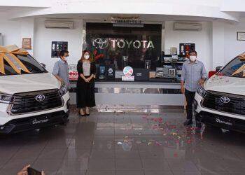 Konsumen Rejeki Toyota Beruntung Dapat Innova Edisi 50 Tahun