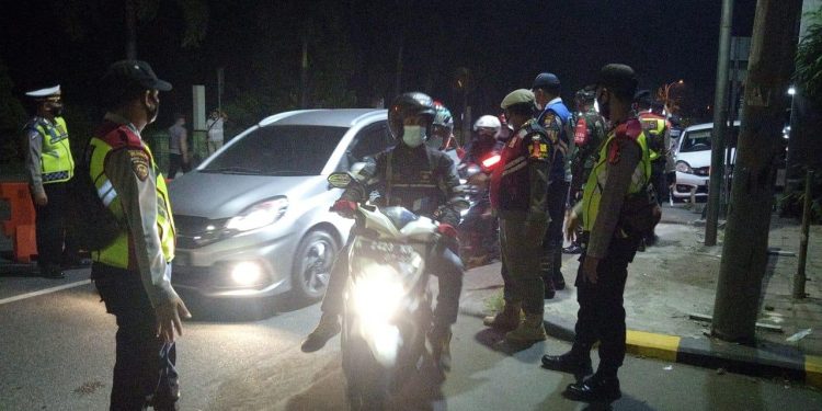 Kerahkan 150 Personil Polresta Cirebon Berhasil Halau Ribuan Kendaraan Mudik