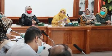Pansus Bahas Raperda PSU Hasil Evaluasi Gubernur