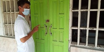 Ramai dikunjungi masyarakat lokal maupun luar, bangunan yang berada tepat di samping kawah belerang di Desa Cipanas,
