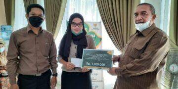 Baznas Berikan Stimulan Keuangan Bagi Puluhan Pelajar