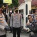Sambut Hari Bhayangkara Ke-75, Polres Kunuingan Bagikan Ribuan Masker