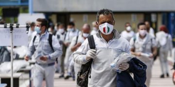 Italia: Dari Negara Pusat Covid-19 hingga Hapus Wajib Masker