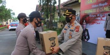 Ribuan Paket Bansos Disalurkan Polres Kuningan