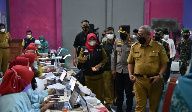 Target Vaksinasi Santri, Kapolda Jabar Terjun Langsung