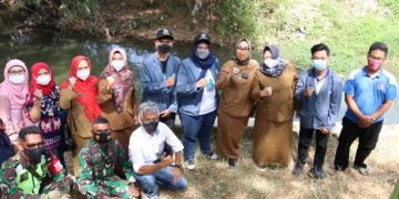 Mahasiswa KKN UGJ Tanam Pohon untuk Konservasi Lingkungan