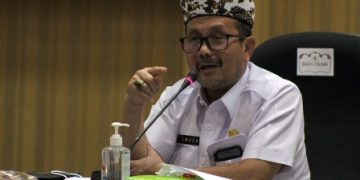 Jawab Pesan yang Masuk di Medsos Pribadinya, Imron: Perbaikan Jalan Diselesaikan Tahun Ini