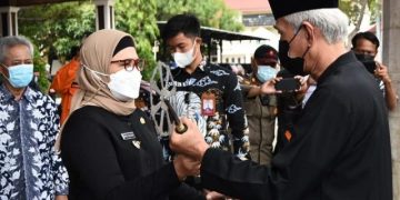 Bupati Nina Lepas Kirab Pusaka Keliling 31 Kecamatan