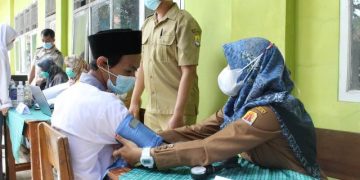 Vaksinasi Sisir Ratusan Santri Pesantren Munjul