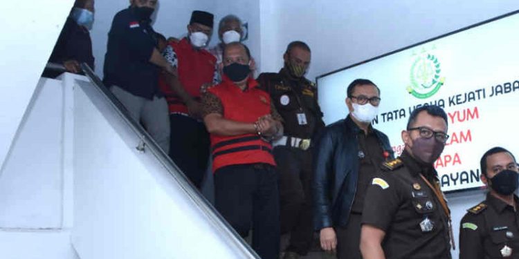Bupati Sebut Tindakan Dua Pejabat Korupsi Sangat Merugikan