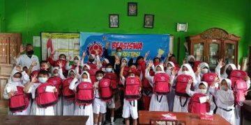 Indocement Gelontorkan Beasiswa kepada 393 Siswa Berprestasi