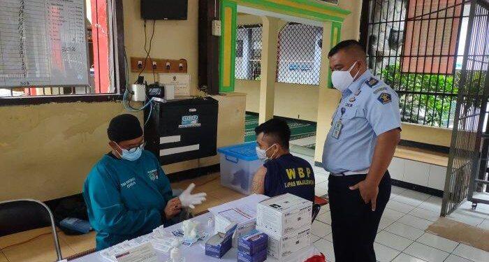 Ratusan Warga Binaan Lapas  Majalengka Divaksin Dosis ke-2