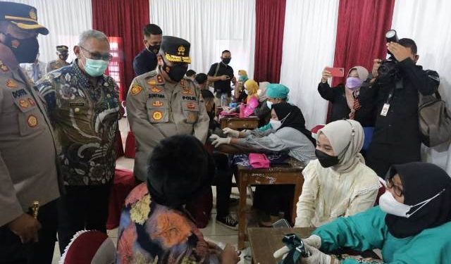 Kapolda Jabar Apresiasi Warga Kuningan Antusias Divaksin