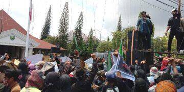Kepung Pendopo Indramayu, Ribuan Petani Tuntut Keadilan