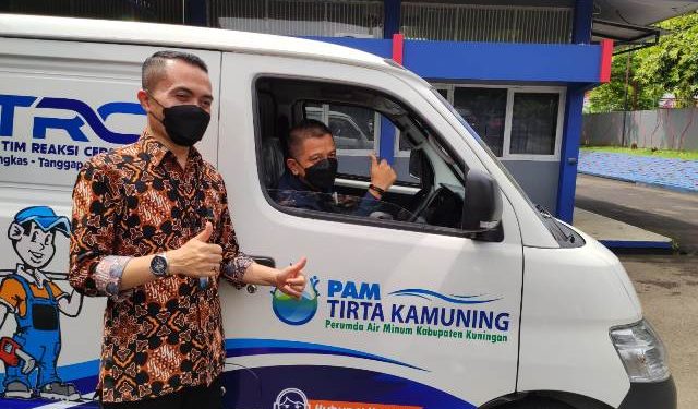 PAM Tirta Kamuning Terima CSR Mobil TRC