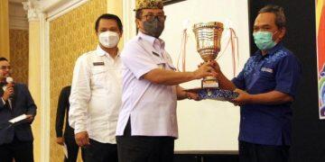 Sejumlah Perusahaan PMA dan PMDN Peroleh Penghargaan