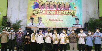 Hapus Kesan Arsip Ada Diruang Belakang