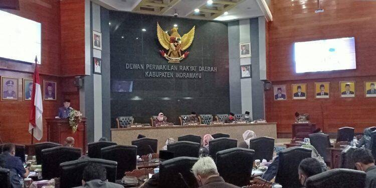 Anggota Fraksi PDIP Saling Adu Mulut