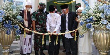 Bupati Karna Resmikan UD Tour and Travel Haji dan Umroh