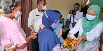 Gelar Operasi Pasar, Pemkab Cirebon Distribusikan 10 Ribu Liter Minyak Goreng