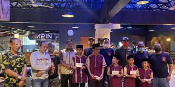 HDCI Bandung Keliling Kuningan, Berwisata Sekaligus Baksos
