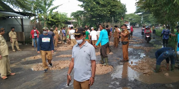 FKKC Waled Tambal Jalan Berlubang
