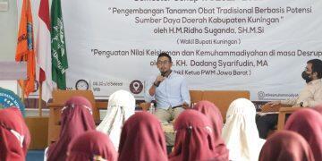 Wabup Kuningan Ajak Mahasiswa Kembangkan Tanaman Obat