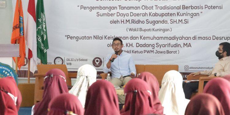 Wabup Kuningan Ajak Mahasiswa Kembangkan Tanaman Obat